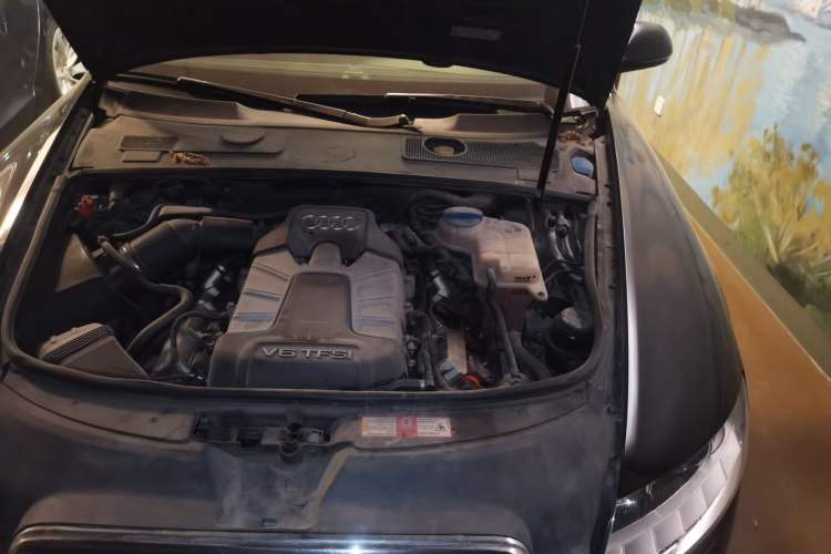 Used Audi A6L 2010 3.0 TFSI quattro Luxury Model Engine Bay Left
