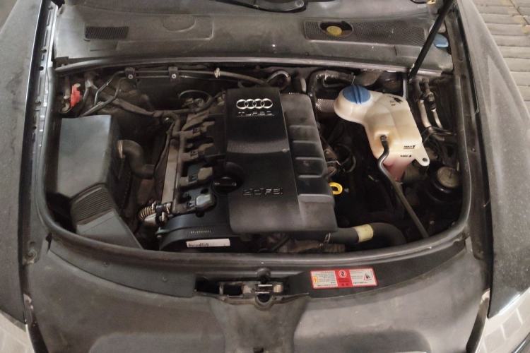 Used Audi A6L 2010 2.0 TFSI Automatic Standard Edition Engine Bay