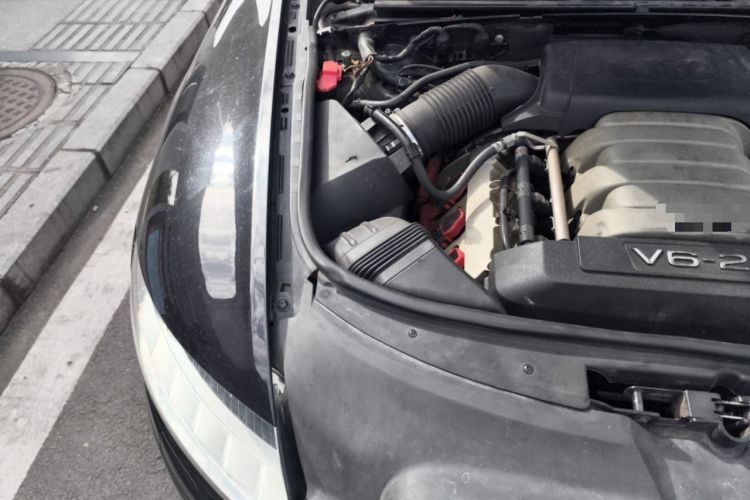 Used Audi A6L 2010 2.4L Comfort Edition Engine Bay Right
