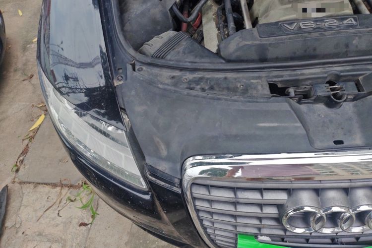 Used Audi A6L 2010 2.4L Technology Edition Engine Bay Right