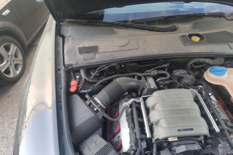 Used Audi A6L 2010 2.4L Technology Edition Engine Bay Right