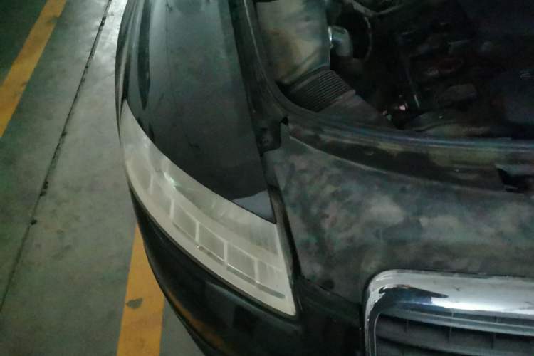 Used Audi A6L 2010 2.0 TFSI Automatic Standard Edition Engine Bay Right