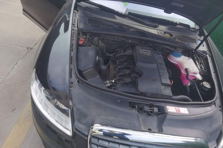 Used Audi A6L 2010 2.0 TFSI Manual Standard Edition Engine Bay Right