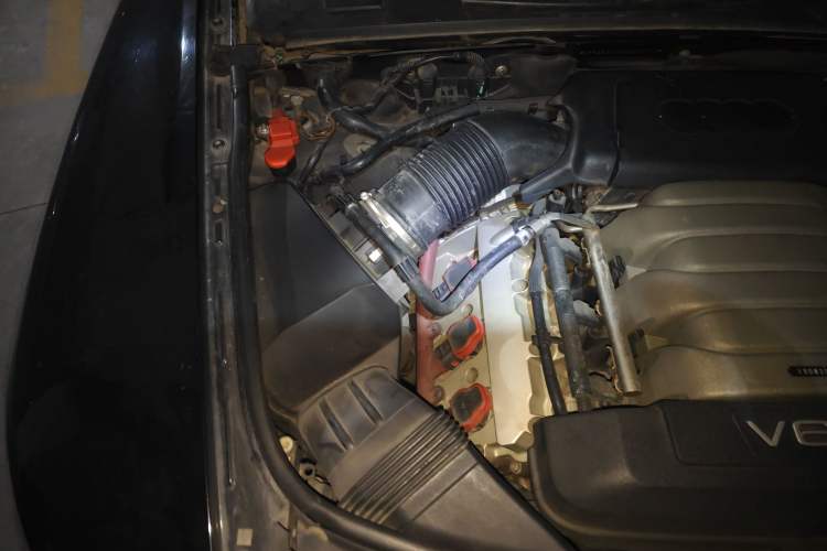 Used Audi A6L 2010 2.4L Comfort Edition Engine Bay Right
