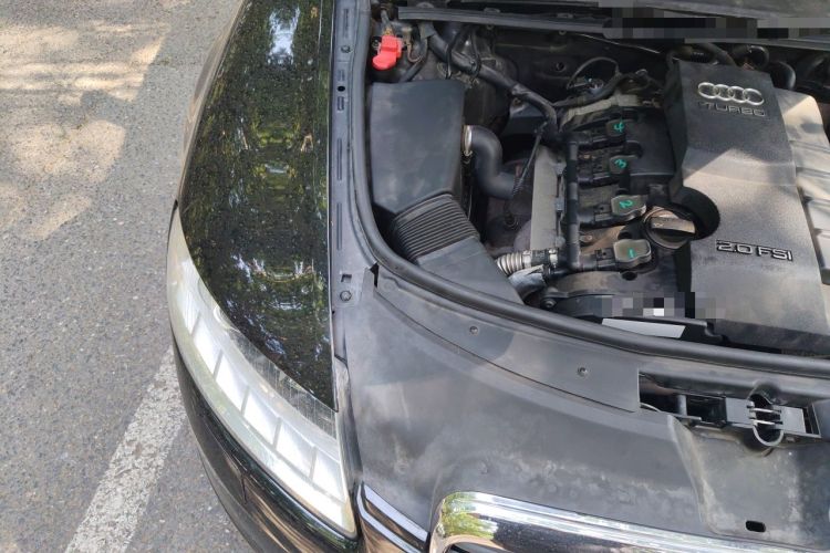 Used Audi A6L 2010 2.0 TFSI Automatic Standard Edition Engine Bay Right