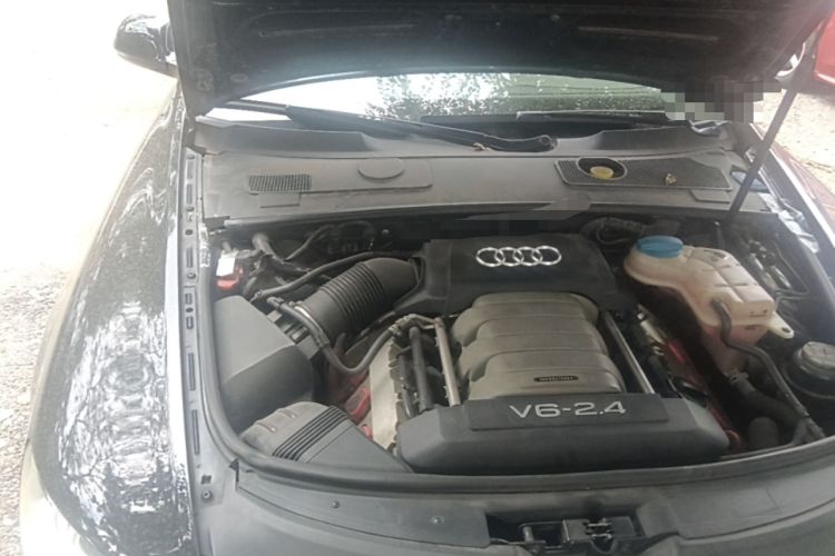 Used Audi A6L 2010 2.4L Comfort Edition Engine Bay Right