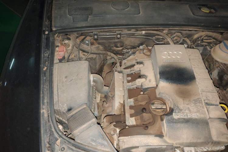 Used Audi A6L 2010 2.0 TFSI Automatic Standard Edition Engine Bay Right