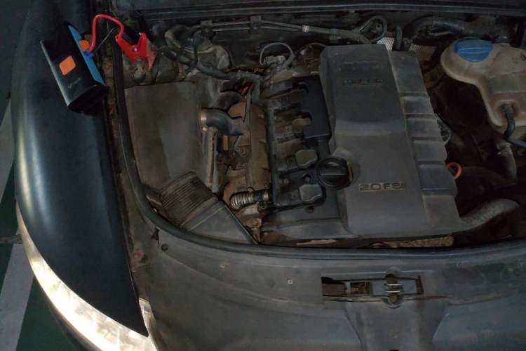 Used Audi A6L 2010 2.0 TFSI Automatic Standard Edition Engine Bay Right