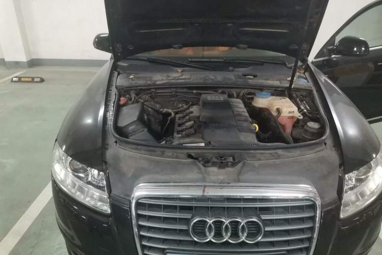 Used Audi A6L 2010 2.0 TFSI Manual Standard Edition Engine Bay Right