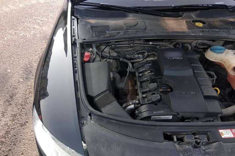 Used Audi A6L 2010 2.0 TFSI Manual Standard Edition Engine Bay Right