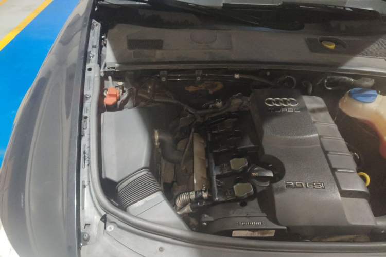 Used Audi A6L 2010 2.0 TFSI Automatic Standard Edition Engine Bay Right