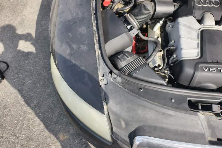 Used Audi A6L 2010 3.0 TFSI quattro Luxury Model Engine Bay Right