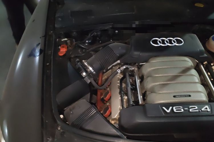 Used Audi A6L 2010 2.4L Comfort Edition Engine Bay Right