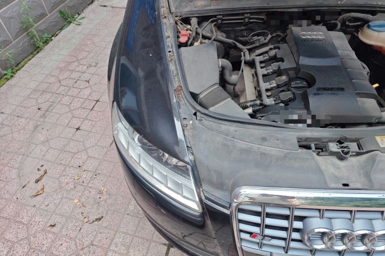 Used Audi A6L 2010 2.0 TFSI Automatic Standard Edition Engine Bay Right