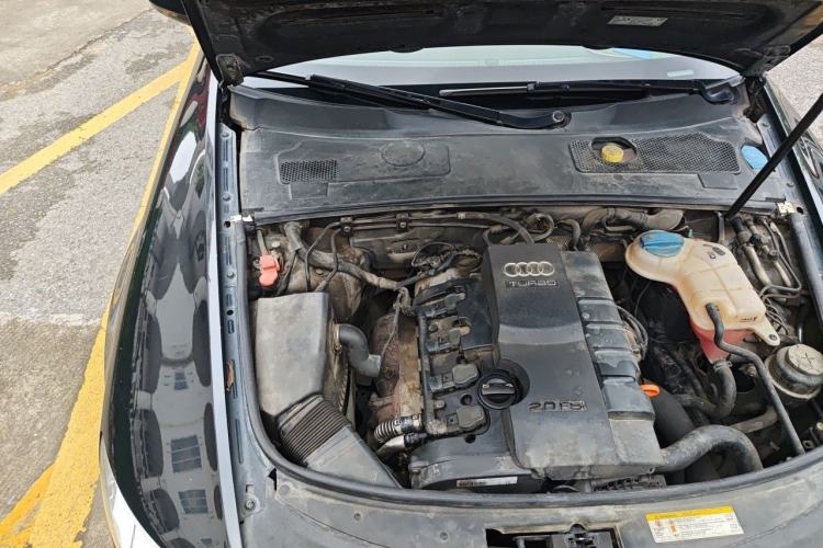 Used Audi A6L 2010 2.0 TFSI Automatic Standard Edition Engine Bay Right