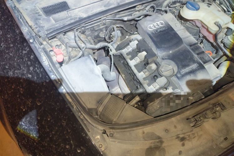Used Audi A6L 2010 2.0 TFSI Automatic Standard Edition Engine Bay Right