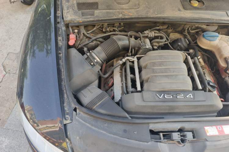 Used Audi A6L 2010 2.4L Comfort Edition Engine Bay Right