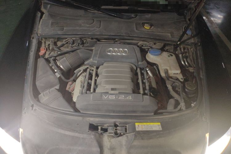 Used Audi A6L 2010 2.4L Comfort Edition Engine Bay