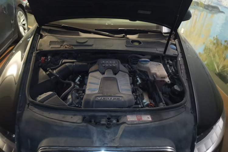 Used Audi A6L 2010 3.0 TFSI quattro Luxury Model Engine Bay