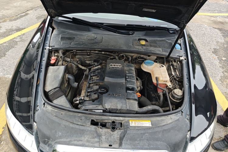 Used Audi A6L 2010 2.0 TFSI Automatic Standard Edition Engine Bay