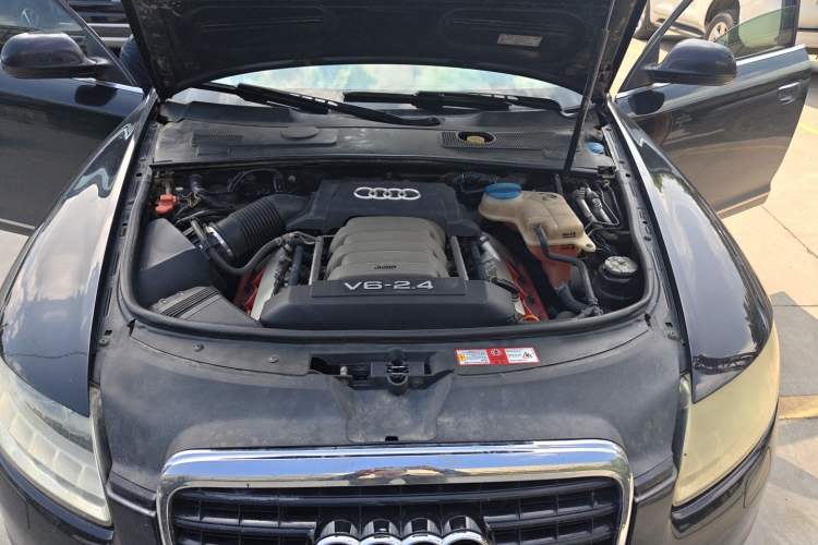 Used Audi A6L 2010 2.4L Comfort Edition Engine Bay