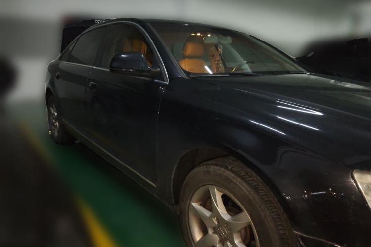 Used Audi A6L 2010 2.0 TFSI Automatic Standard Edition Front Right 45 Deg