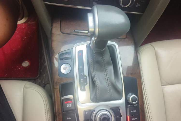 Used Audi A6L 2010 2.8 FSI quattro Luxury Model Gear Lever