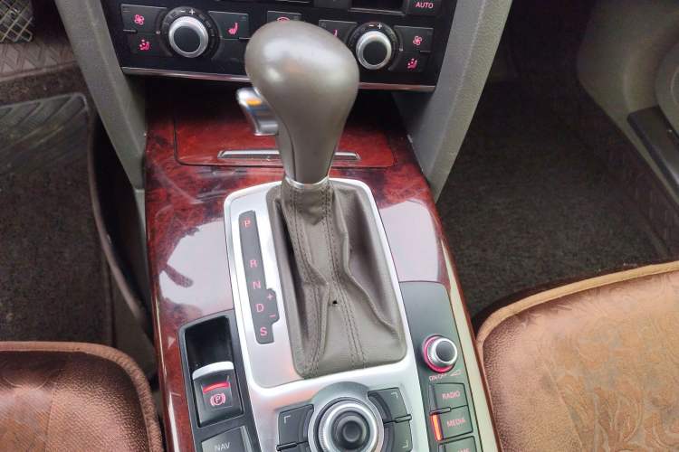 Used Audi A6L 2010 2.8 FSI Comfort Model Gear Lever