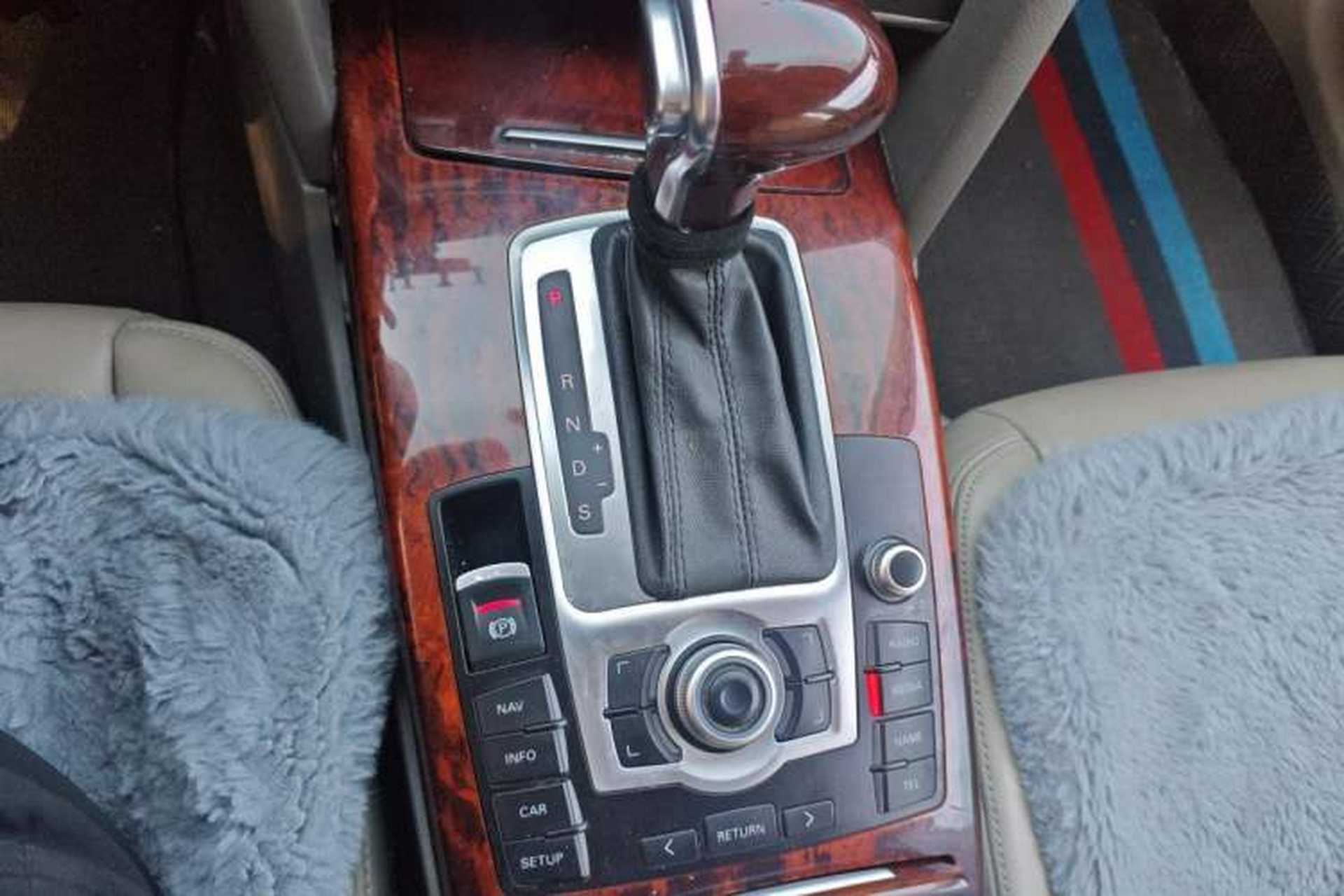 Used Audi A6L 2010 2.4L Comfort Edition Gear Lever