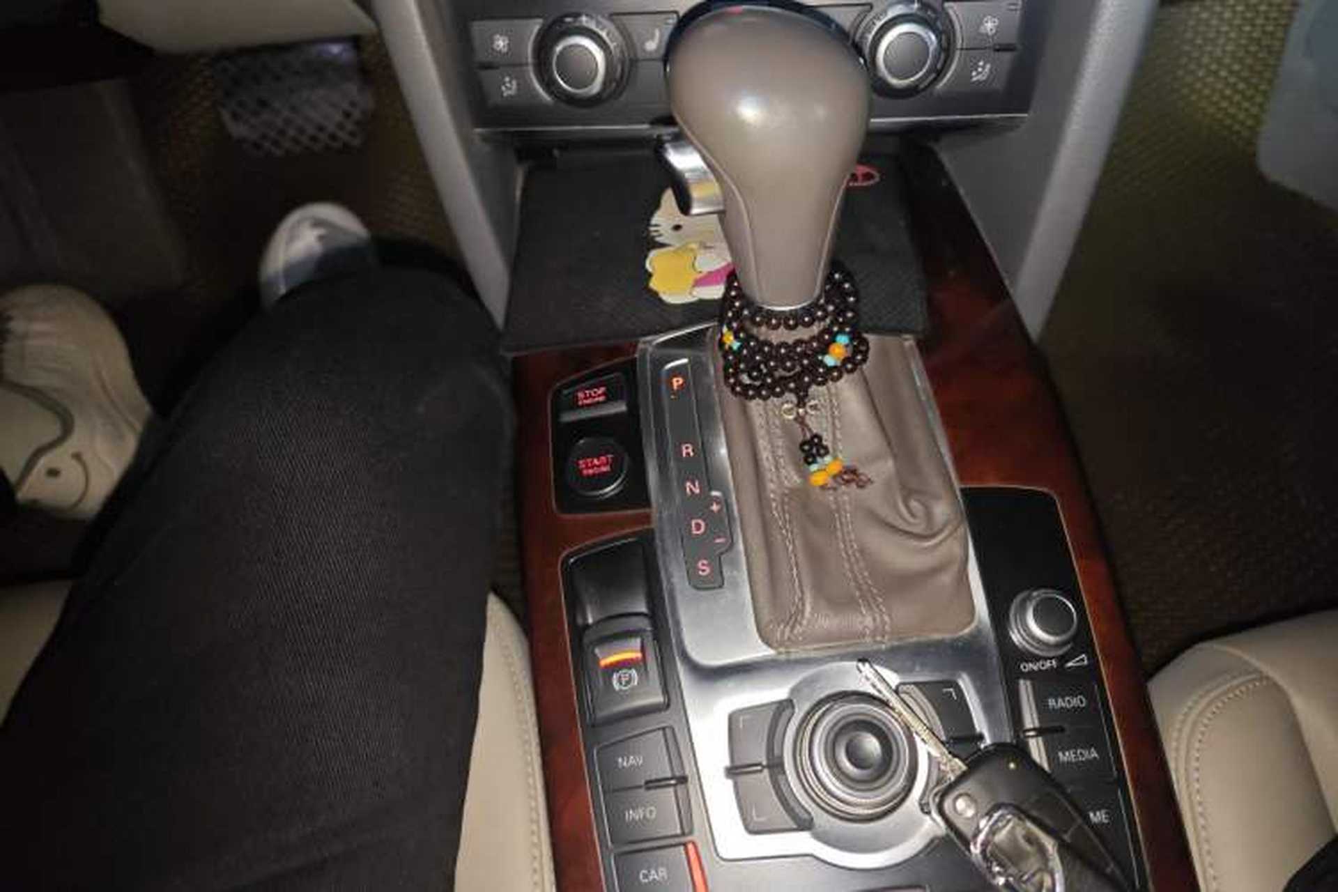 Used Audi A6L 2010 2.4L Comfort Edition Gear Lever