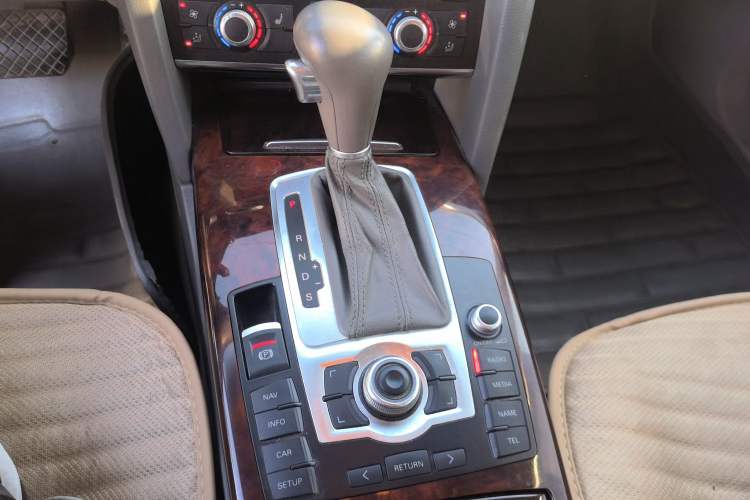 Used Audi A6L 2010 2.8 FSI Comfort Model Gear Lever