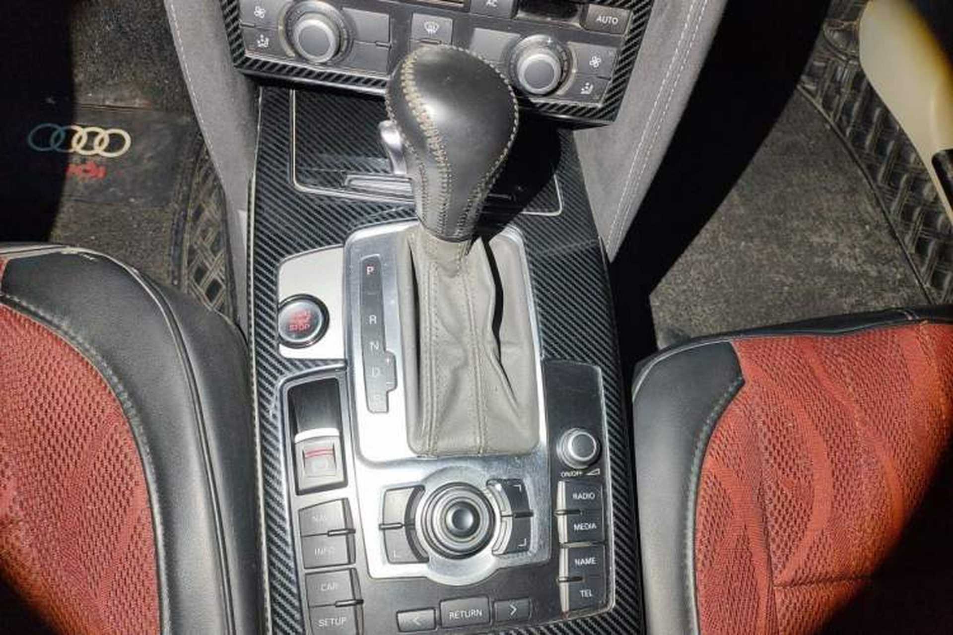 Used Audi A6L 2010 2.0 TFSI Automatic Standard Edition Gear Lever