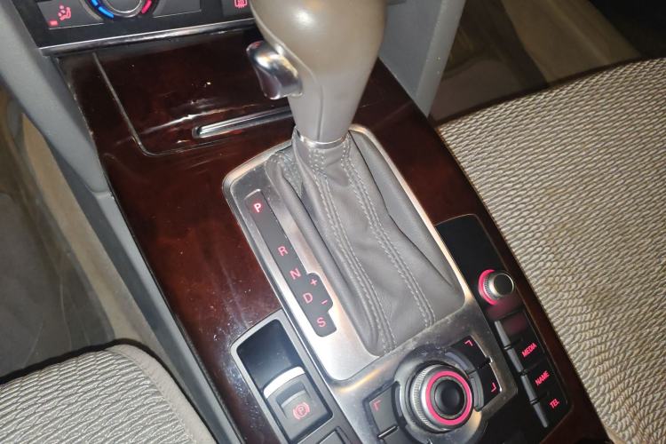 Used Audi A6L 2010 2.4L Technology Edition Gear Lever
