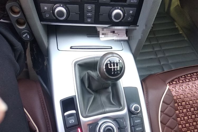 Used Audi A6L 2010 2.0 TFSI Manual Standard Edition Gear Lever