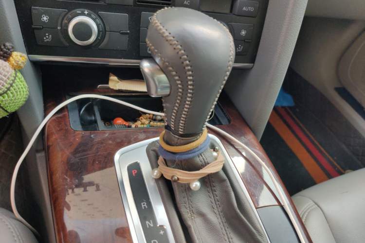 Used Audi A6L 2010 2.4L Technology Edition Gear Lever