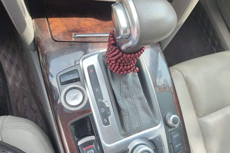 Used Audi A6L 2010 2.4L Comfort Edition Gear Lever
