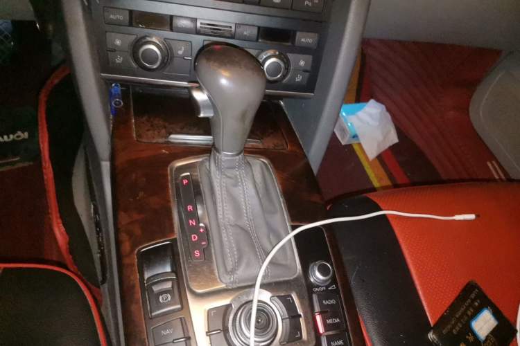 Used Audi A6L 2010 2.7 TDI Gear Lever