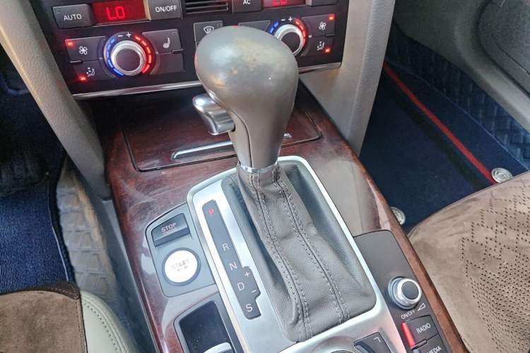 Used Audi A6L 2010 3.0 TFSI quattro Luxury Model Gear Lever