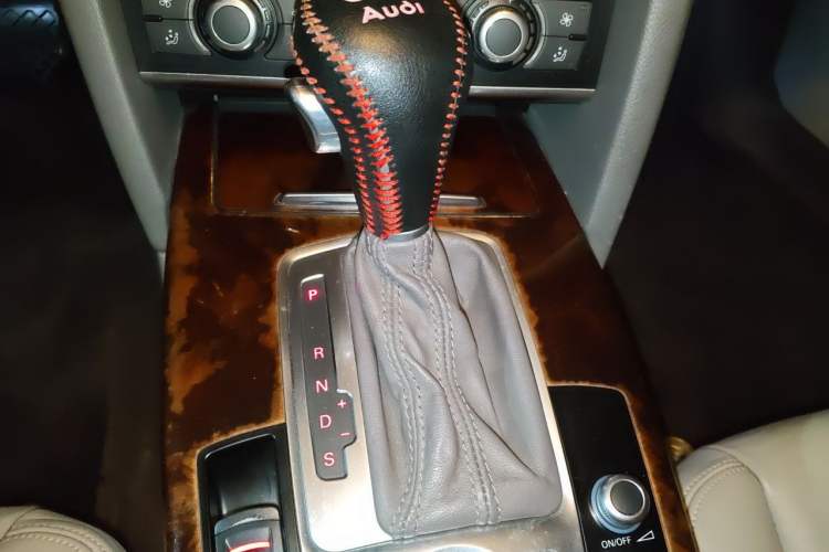 Used Audi A6L 2010 2.4L Comfort Edition Gear Lever