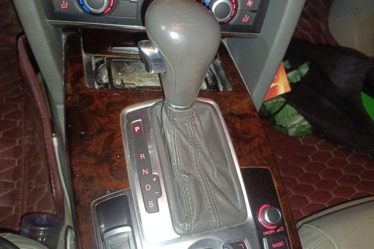 Used Audi A6L 2010 2.4L Comfort Edition Gear Lever