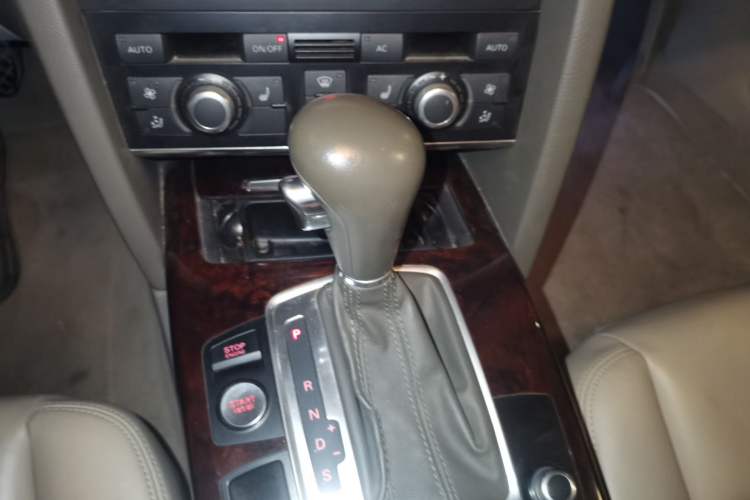 Used Audi A6L 2010 3.0 TFSI quattro Luxury Model Gear Lever
