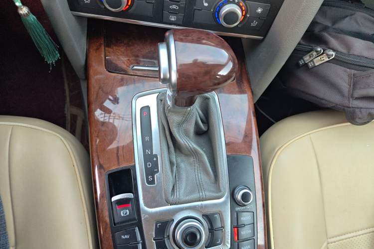 Used Audi A6L 2010 2.4L Comfort Edition Gear Lever