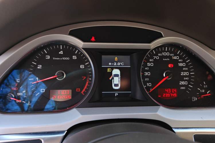 Used Audi A6L 2010 2.4L Comfort Edition Instrument Cluster