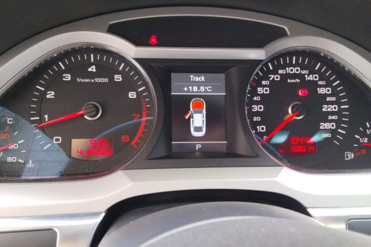 Used Audi A6L 2010 2.4L Comfort Edition Instrument Cluster
