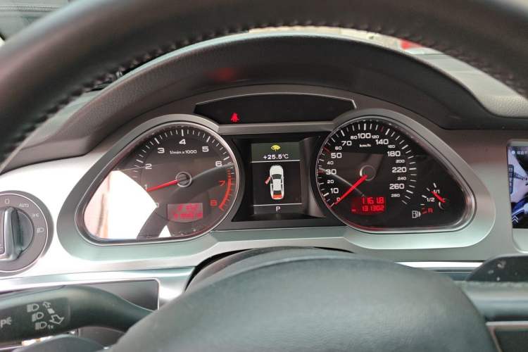 Used Audi A6L 2010 2.0 TFSI Automatic Standard Edition Instrument Cluster