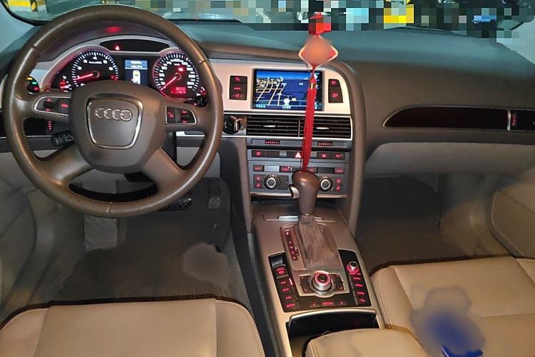 Used Audi A6L 2010 2.0 TFSI Automatic Standard Edition Interior 2