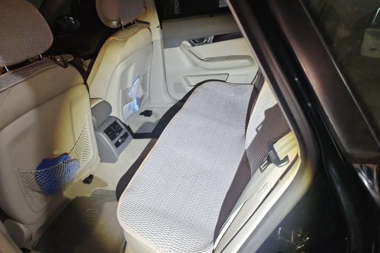 Used Audi A6L 2010 2.4L Technology Edition Interior 4
