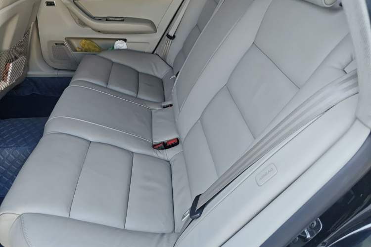 Used Audi A6L 2010 3.0 TFSI quattro Luxury Model Left Rear Seat