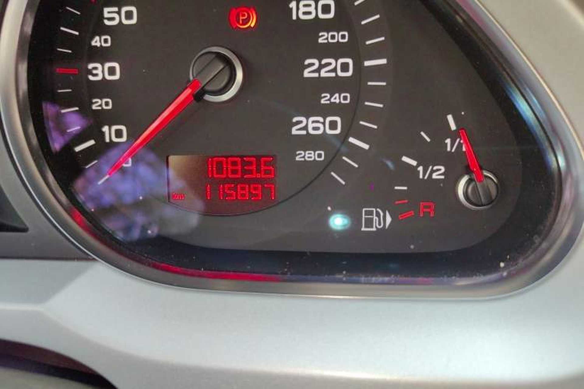 Used Audi A6L 2010 2.8 FSI Comfort Model Odometer Close Up