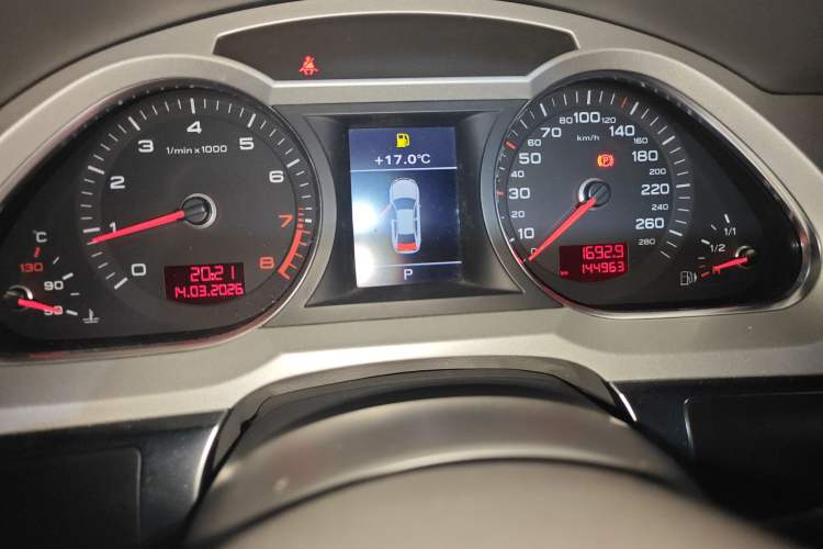 Used Audi A6L 2010 2.4L Comfort Edition Odometer Close Up